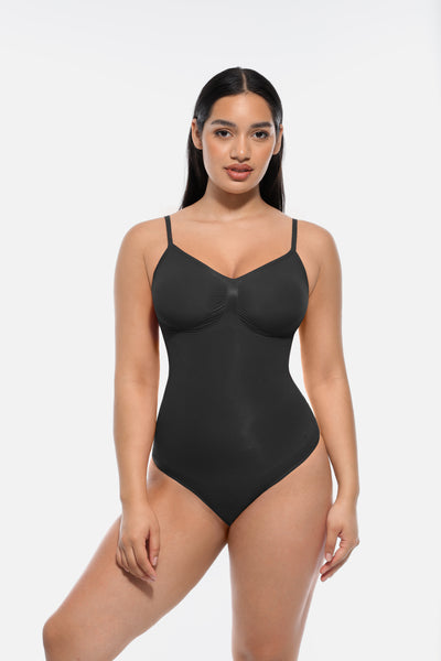 Body string sculptant seconde peau OnlyCurve, vue de face